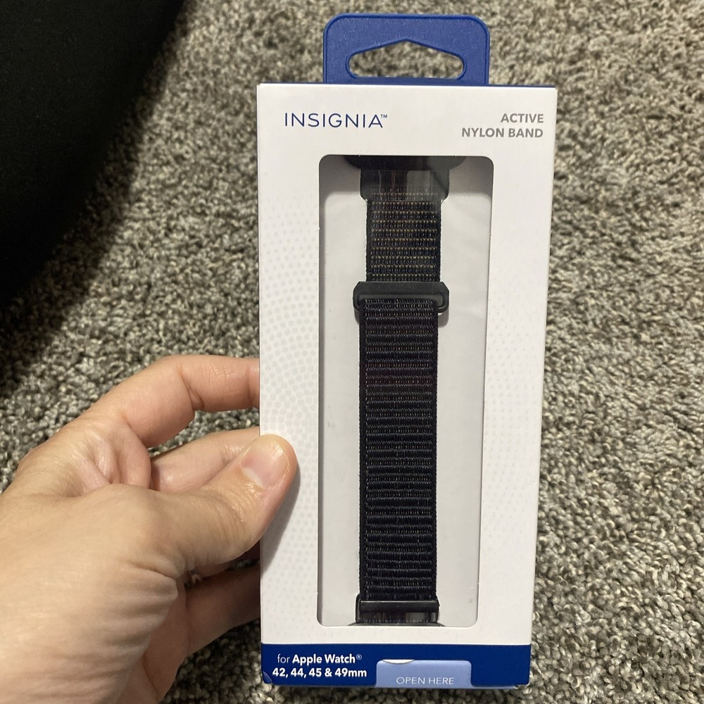 Insignia Active‎ Nylon Band for Apple Watch 42/44/45/49mm - Black/Blue